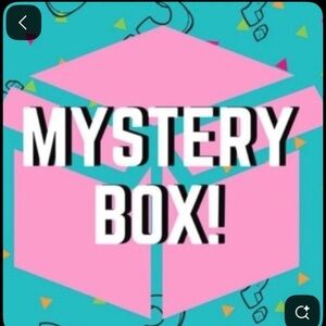 Lynn- Accessory Reseller box